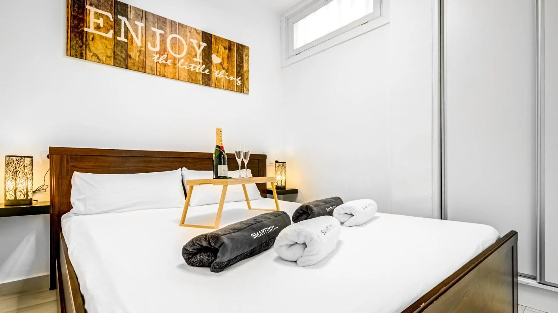 Cosy Apartment With Great View 아데제
